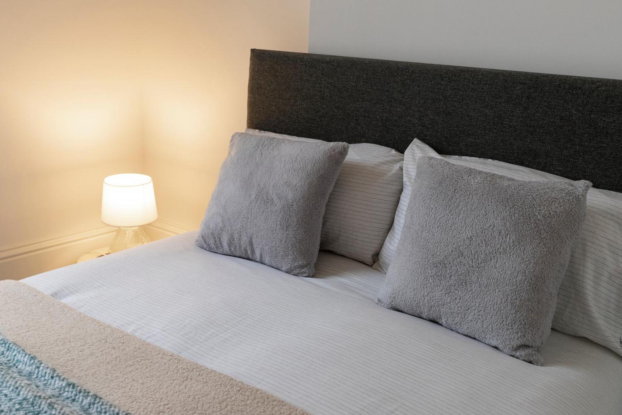 Seaside Serenity: Stylish Sea View Apartments In Herne Bay Exterior photo