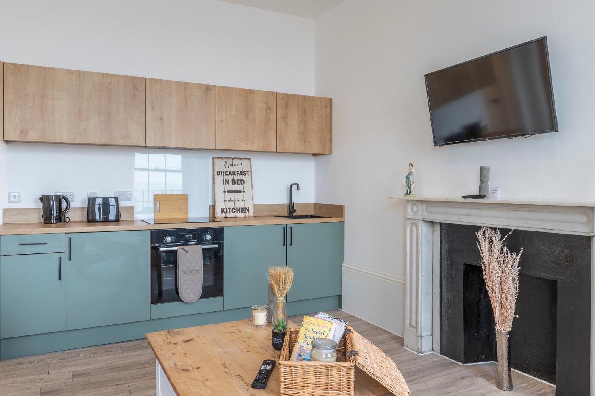 Seaside Serenity: Stylish Sea View Apartments In Herne Bay Exterior photo
