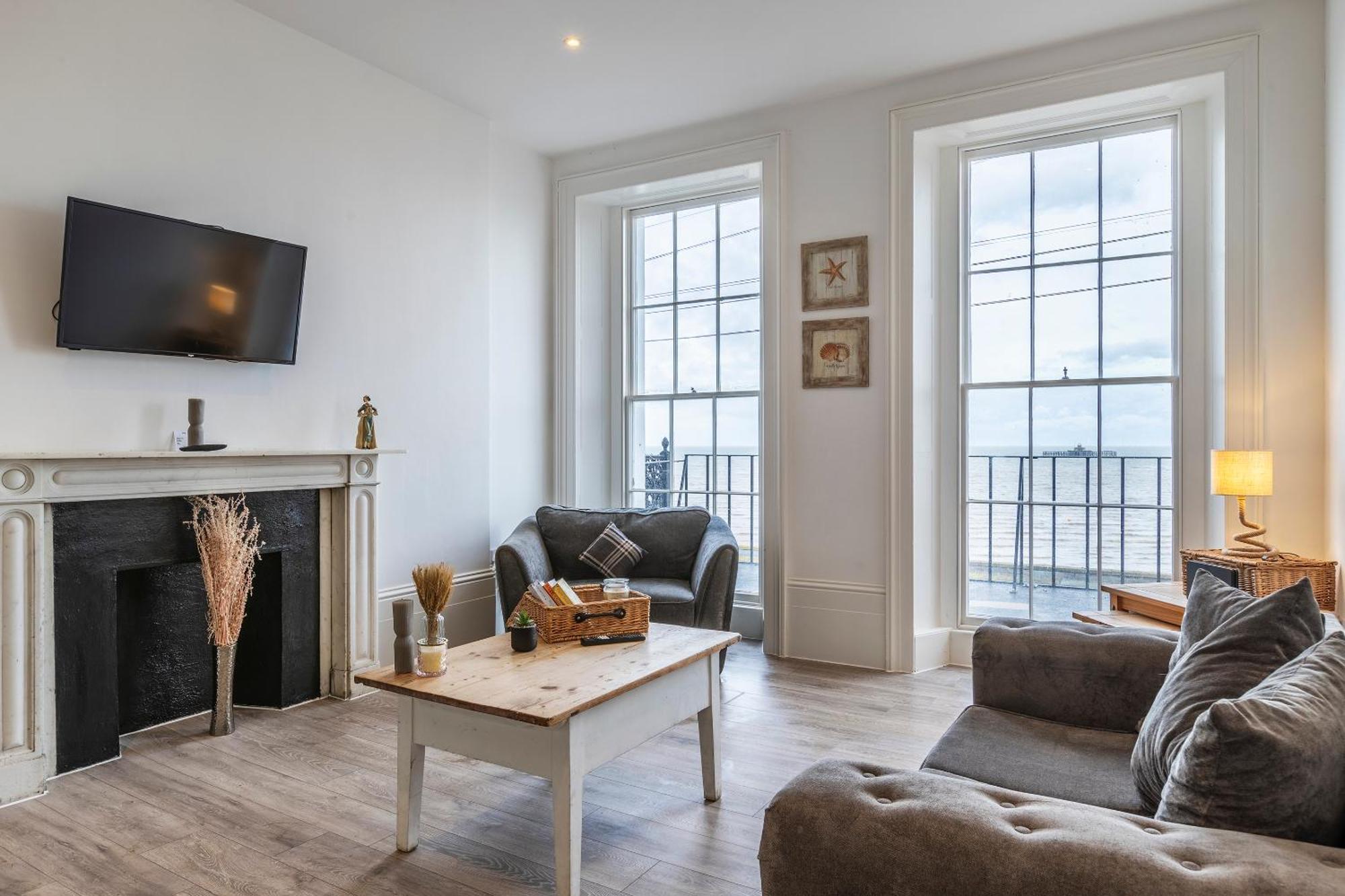 Seaside Serenity: Stylish Sea View Apartments In Herne Bay Exterior photo