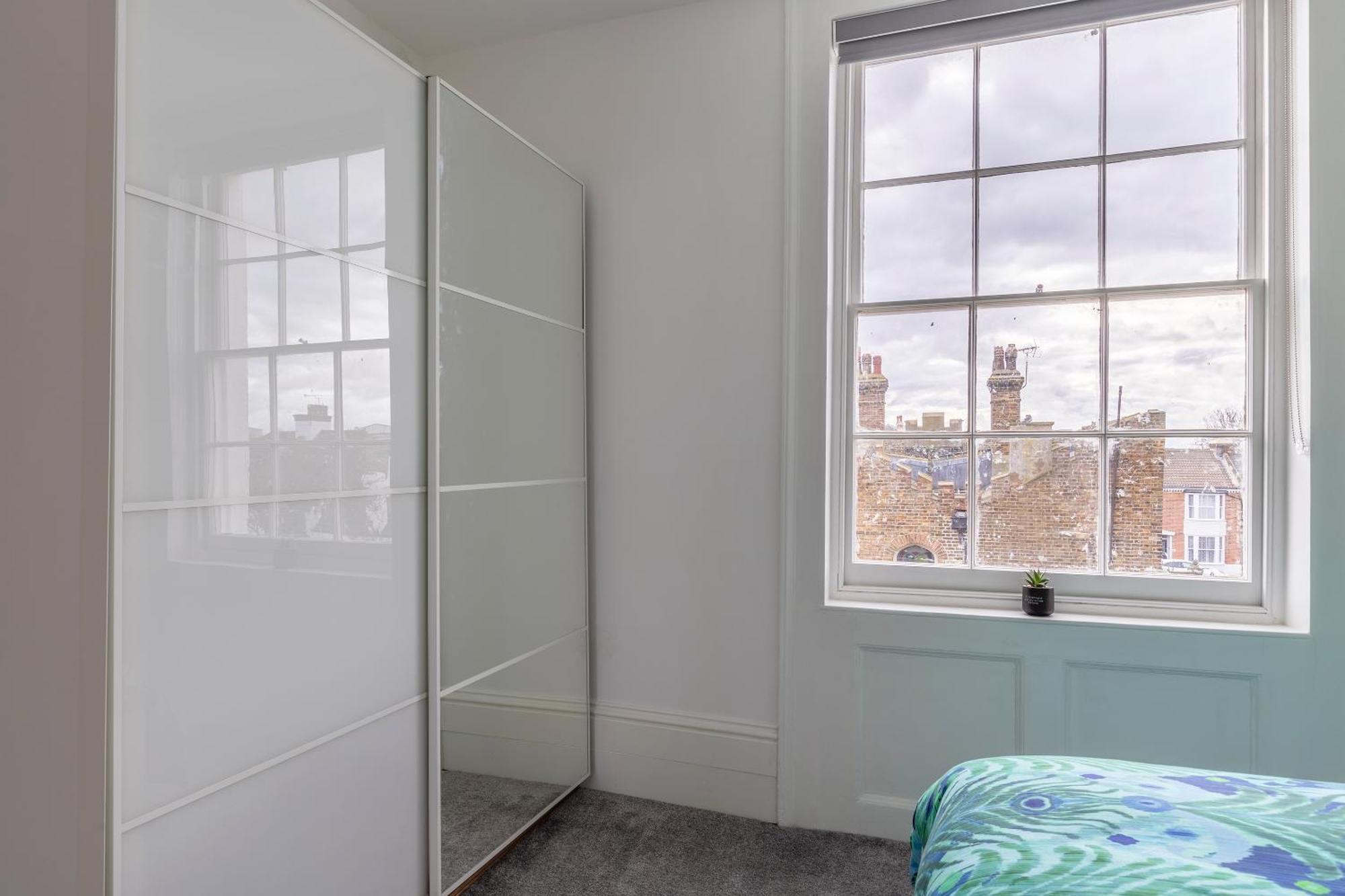 Seaside Serenity: Stylish Sea View Apartments In Herne Bay Exterior photo