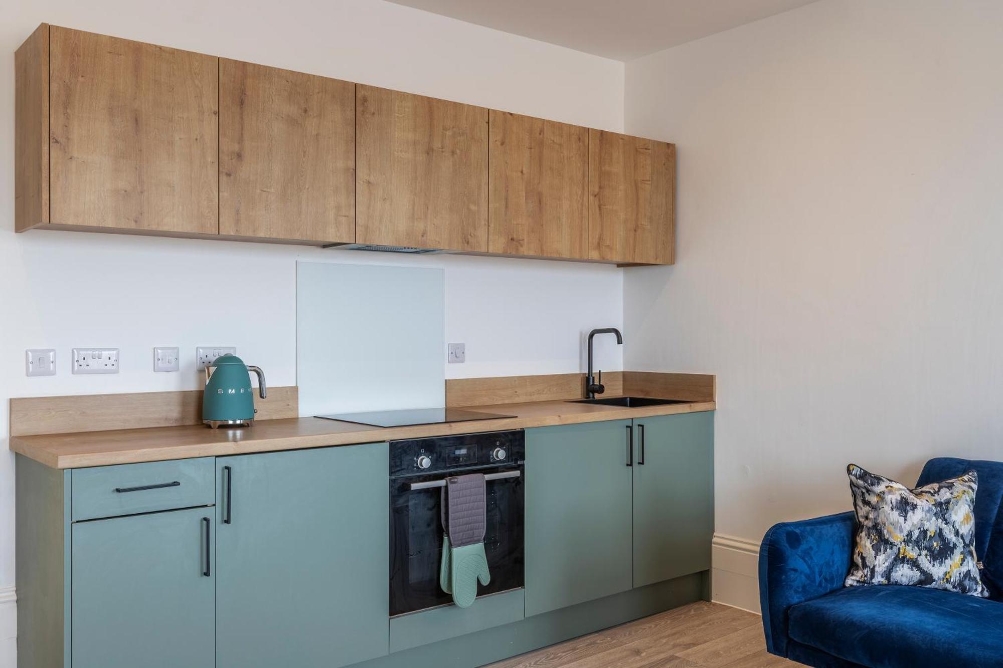 Seaside Serenity: Stylish Sea View Apartments In Herne Bay Exterior photo