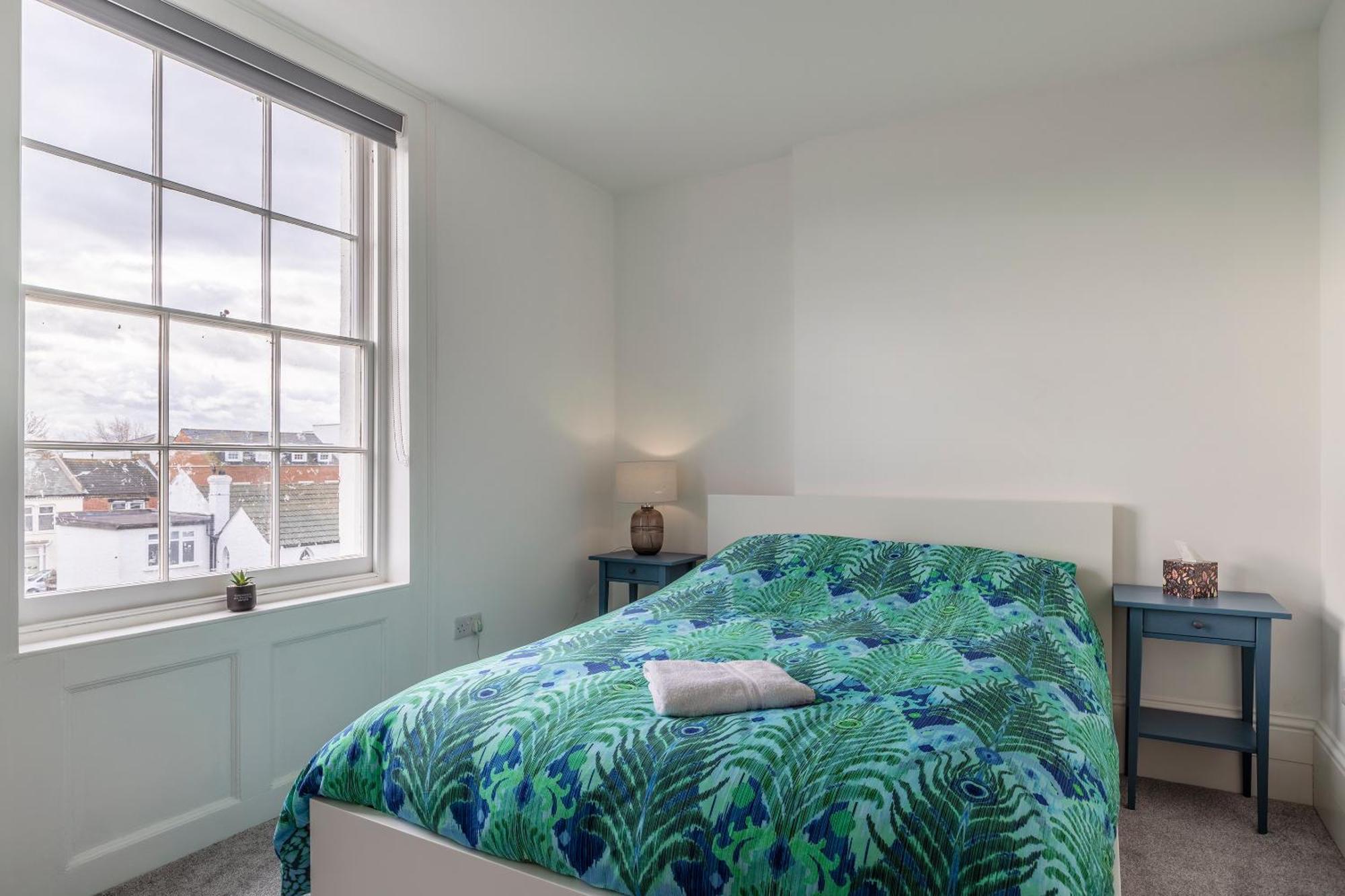 Seaside Serenity: Stylish Sea View Apartments In Herne Bay Exterior photo